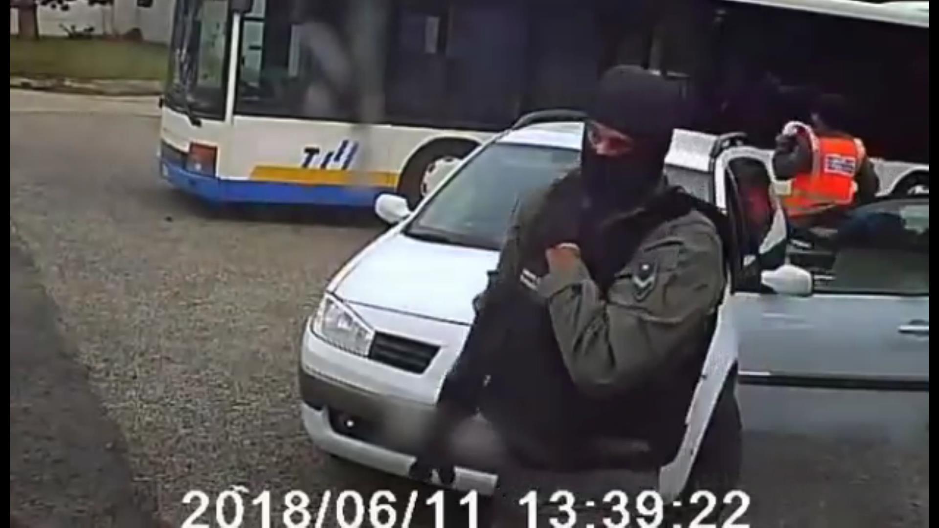 Fegyveres rablókat örökített meg a dashcam Törökbálinton