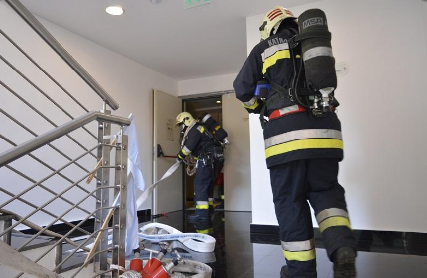 Sárvári szállodákban gyakorlatoztak a tűzoltók