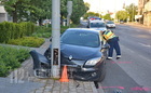 Elhajtott a baleset helyszínéről, majd később oszlopnak ütközött Renault-jával az ittas sofőr Szombathelyen