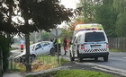 Buszmegállóba hajtott és oszlopot döntött egy Skoda Váton - elaludt a sofőr a volánnál
