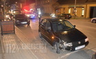 Figyelmetlenül indult a parkolóból a Skoda sofőrje - VW ütközött az autó hátuljának