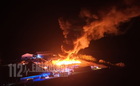 Videóval frissítve: Műanyaghulladék lángolt egy szemenyei telephelyen, a 8-as főút mellett (légifelvétel)