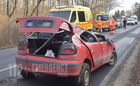 Felborult egy Renault Sorokpolánynál - három ember került kórházba