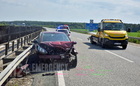 Elaludt a Mazda vezetője az M86-os autóúton - két kisgyermek sérült meg a balesetben