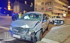 Peugeot kanyarodott Chrysler elé Szombathelyen – ketten kerültek kórházba