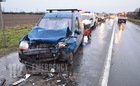 Közutas autóba hajtott egy utánfutós Renault Szombathely határában - ketten megsérültek