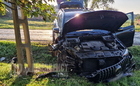 Friss jogosítványos sofőr tört villanyoszlopot egy Mercedesszel Salköveskút határában