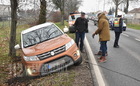 Opel haladt szembe Suzukival, mentett a vétlen sofőr a 87-esen - Toyota csapódott árokba Gasztonynál
