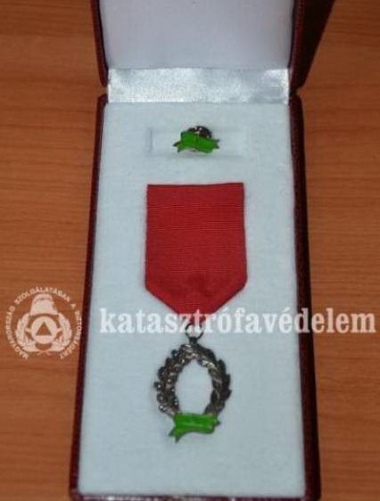 Tíz év szolgálatért kapott szolgálati jelet Paor-Smolcz András