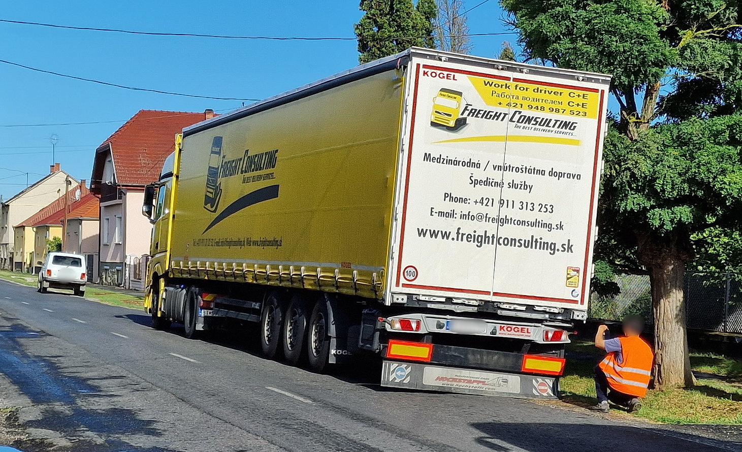 A rakományt kellett újrarendezni a ráfutásos baleset után