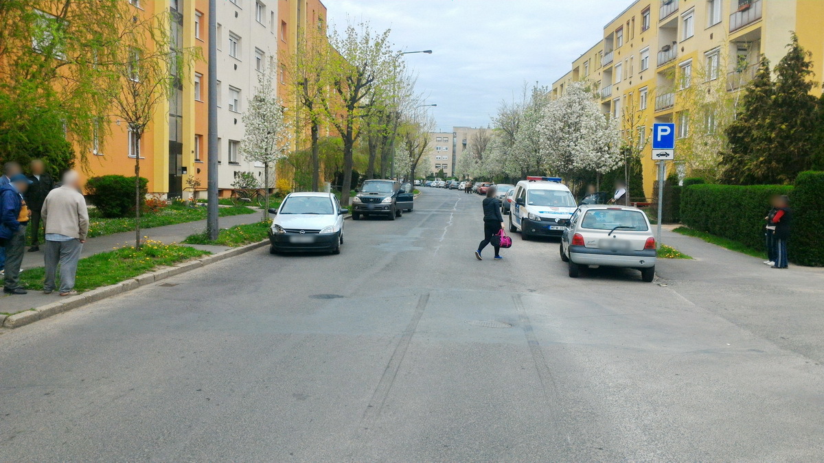 Figyelmetlenségből baleset Szombathelyen a Károly Róbert utcában 4.