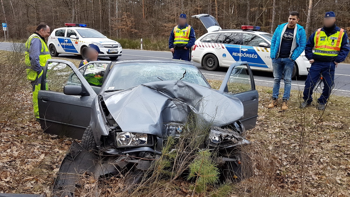 Vizsgálat előtt kisétált a kórházból az autóbalesetben feltehetően súlyosan sérült férfi