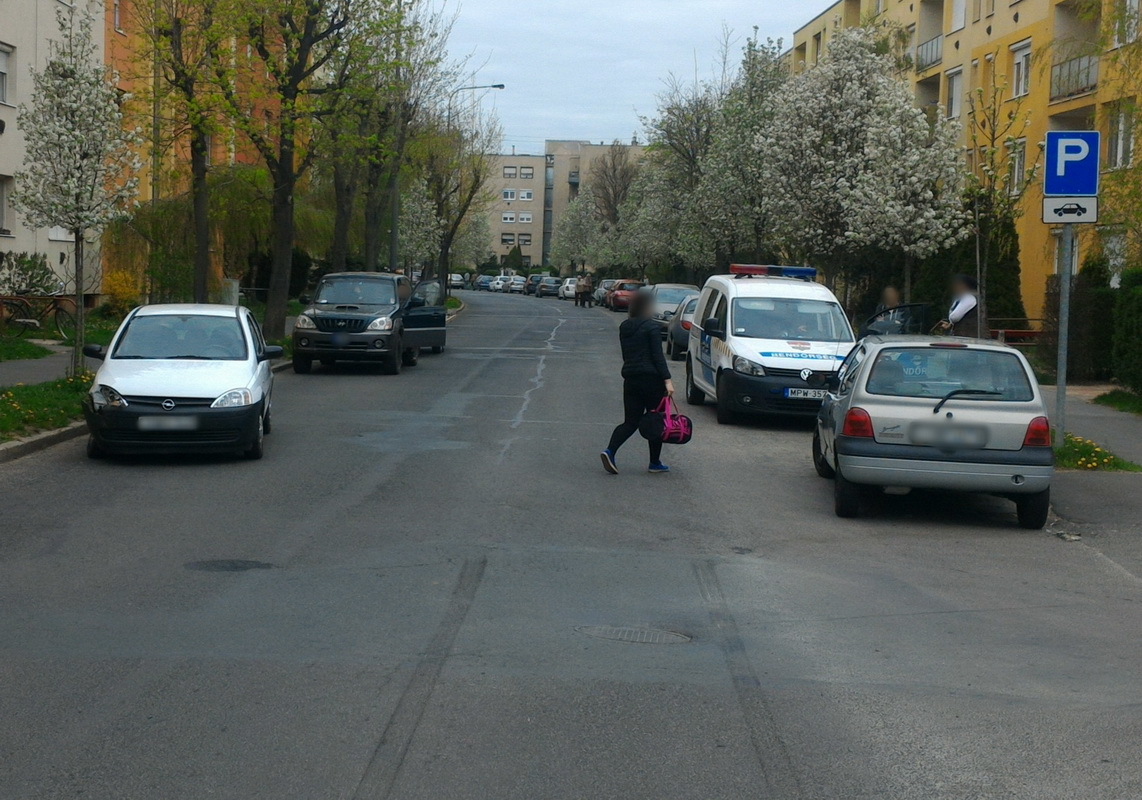 Figyelmetlenségből baleset Szombathelyen a Károly Róbert utcában 5.