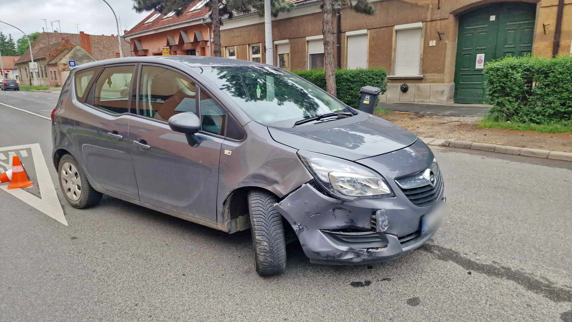 Audi ütközött Opelnek Szombathelyen