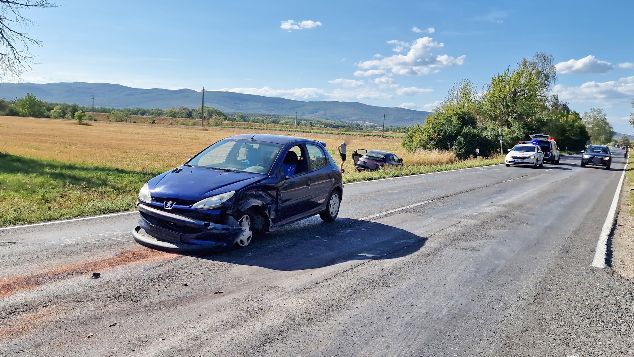 Előzésben lévő Honda elé kanyarodott egy Peugeot a 87-esen, Lukácsházánál - négyen megsérültek