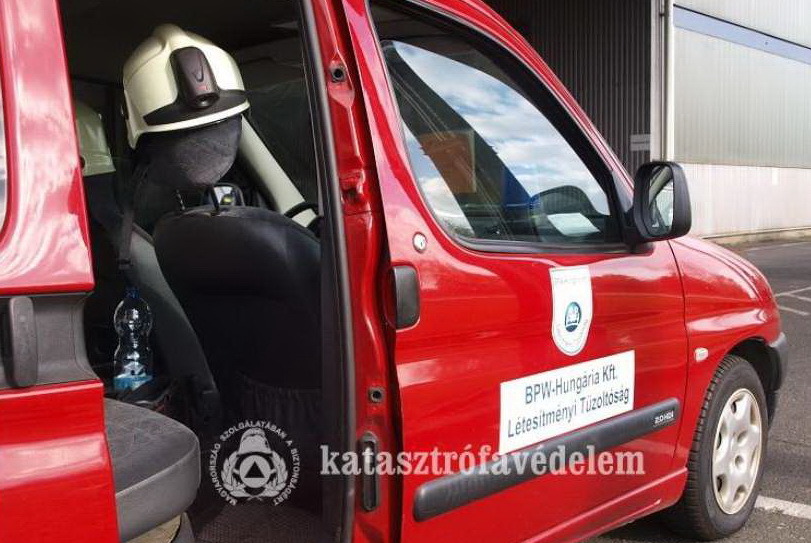 Létesítményi tűzoltók gyakorlatoztak Szombathelyen BPW-ben