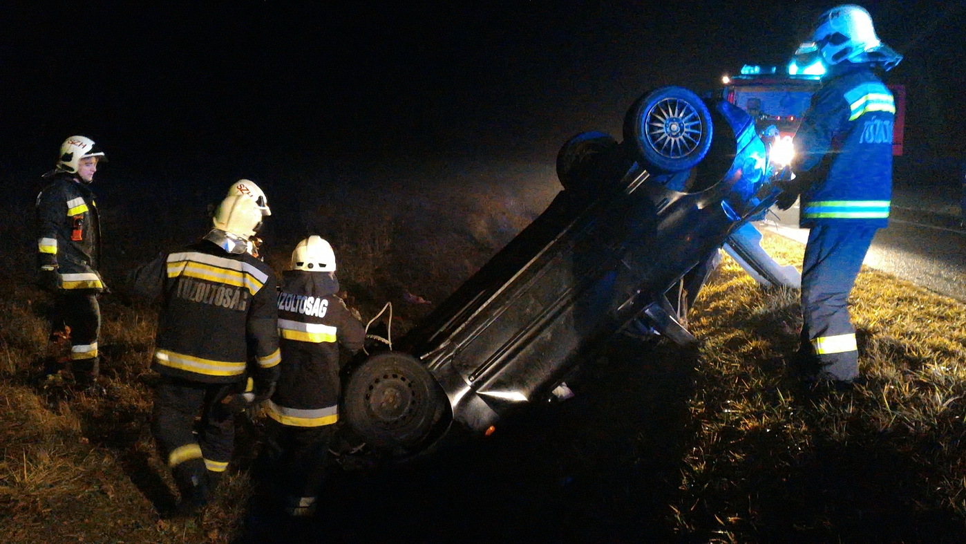 Baleset a 89-es főúton - Fiat és Honda ütközött3