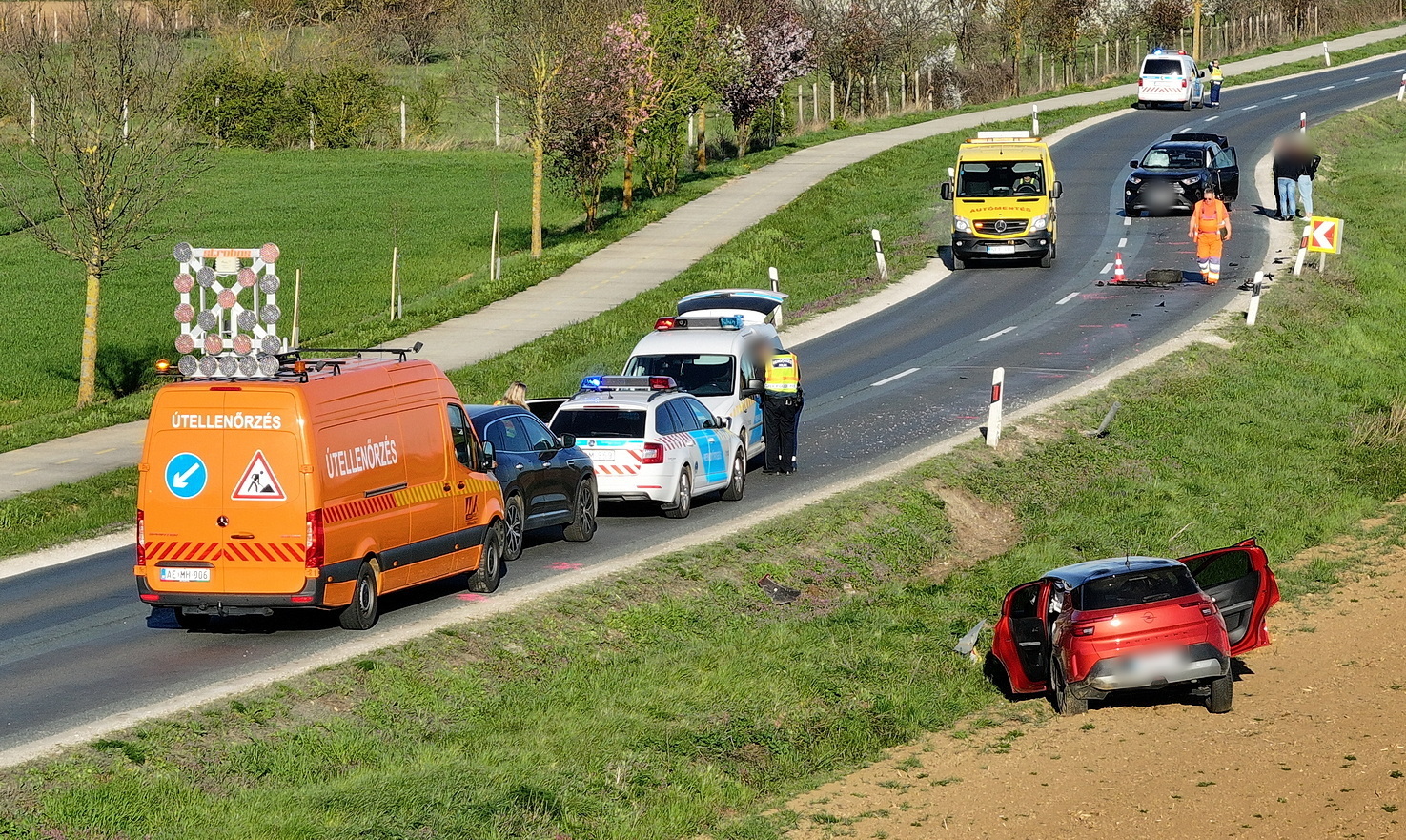 Opel és Toyota ütközött érintőlegesen Tanakajd közelében, a 87-es főúton