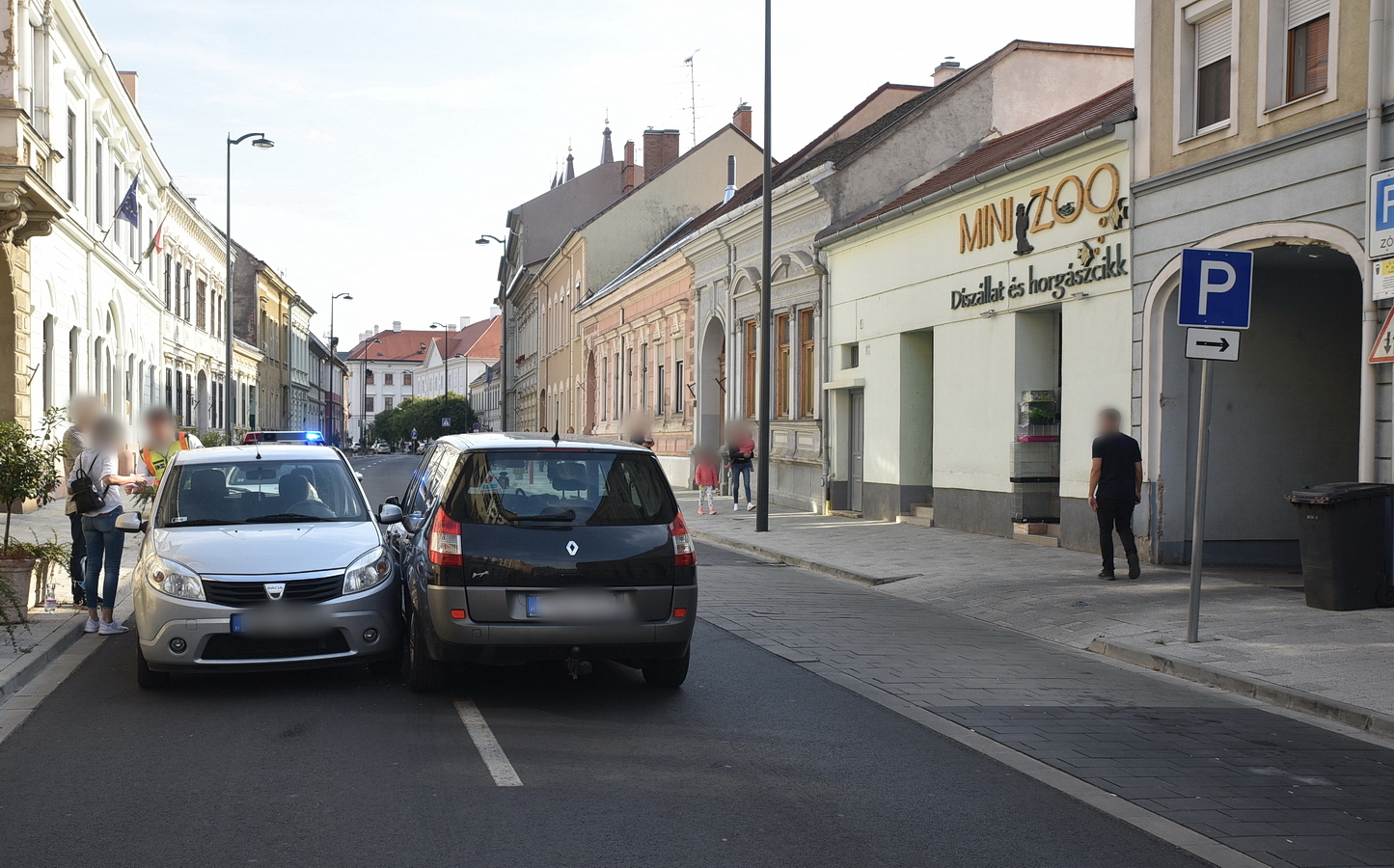 Dacia hajtott Renault elé Szombathelyen