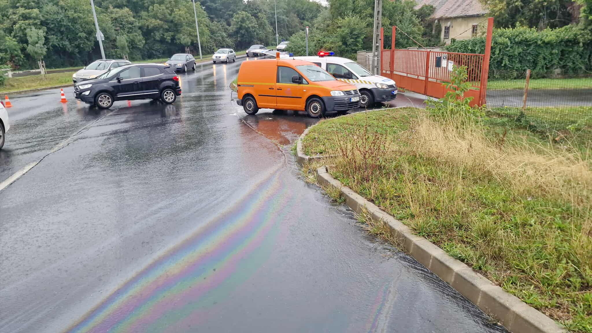 A felüljárón történt baleset részletei - két VW ütközött Szombathelyen