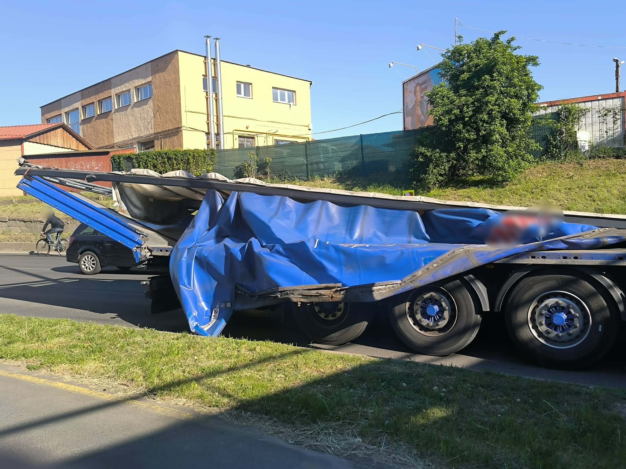 Újabb kamiont állított meg a vasúti hídszerkezet Szombathelyen