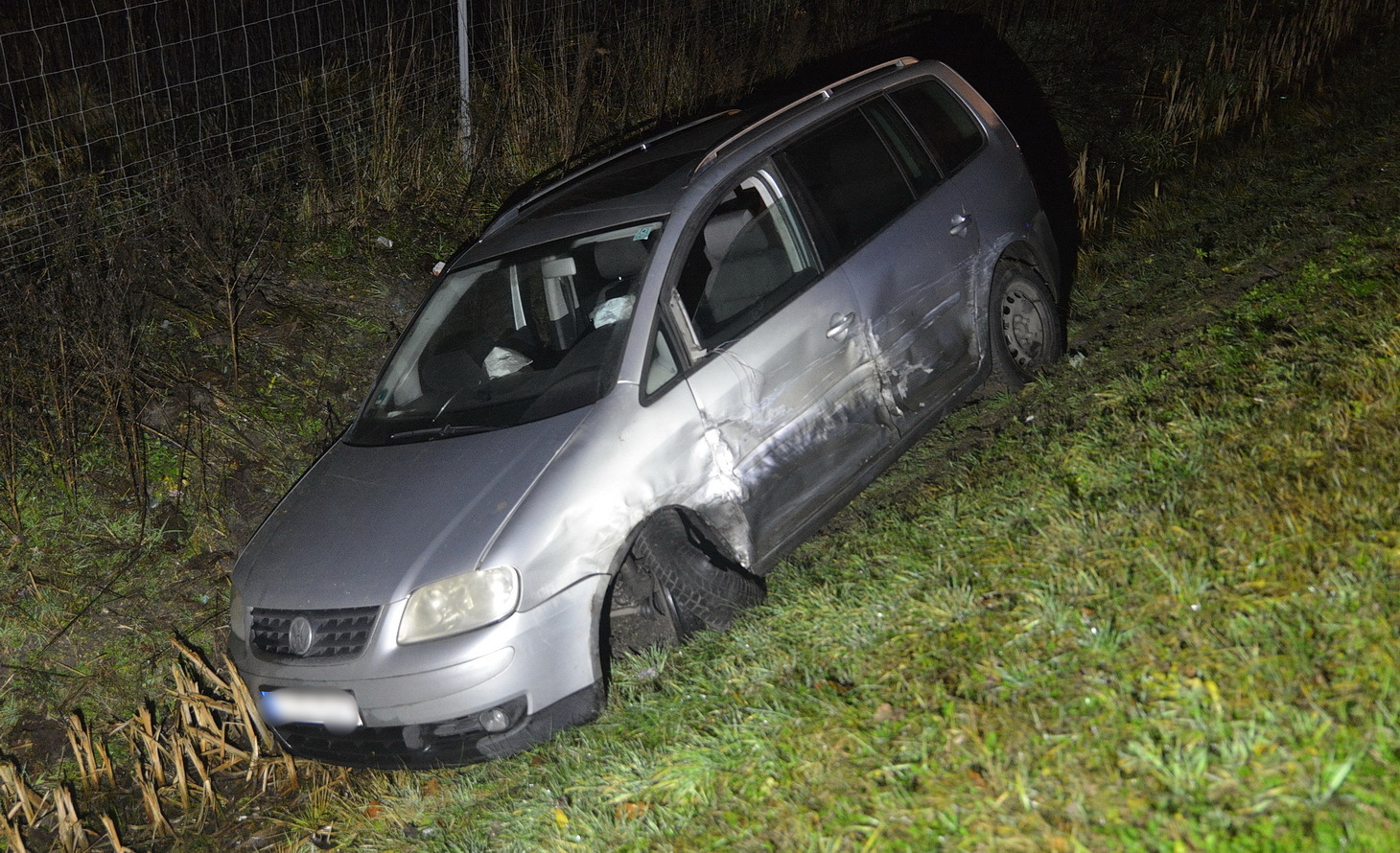 Frontális ütközést került el a sofőr Egyházasrádóc közelében