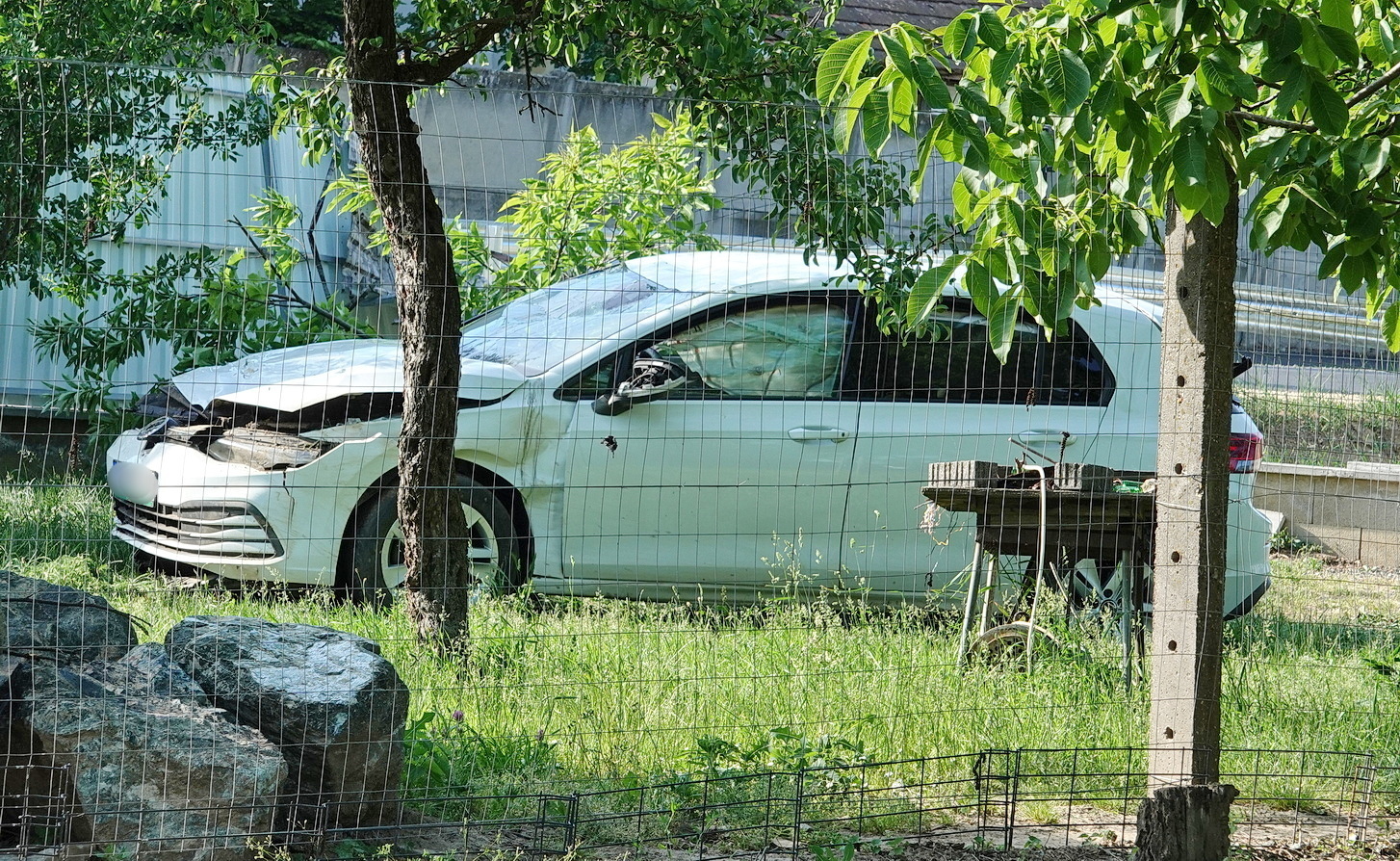 Kertbe repült egy VW Horvátzsidányban