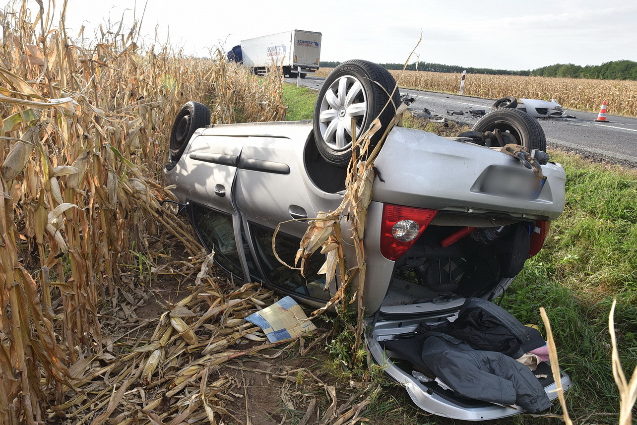 Félfrontális ütközés Vasszécseny közelében
