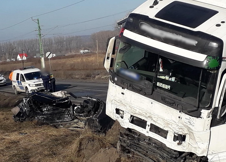 Halálos baleset Leányvár és Dorog között