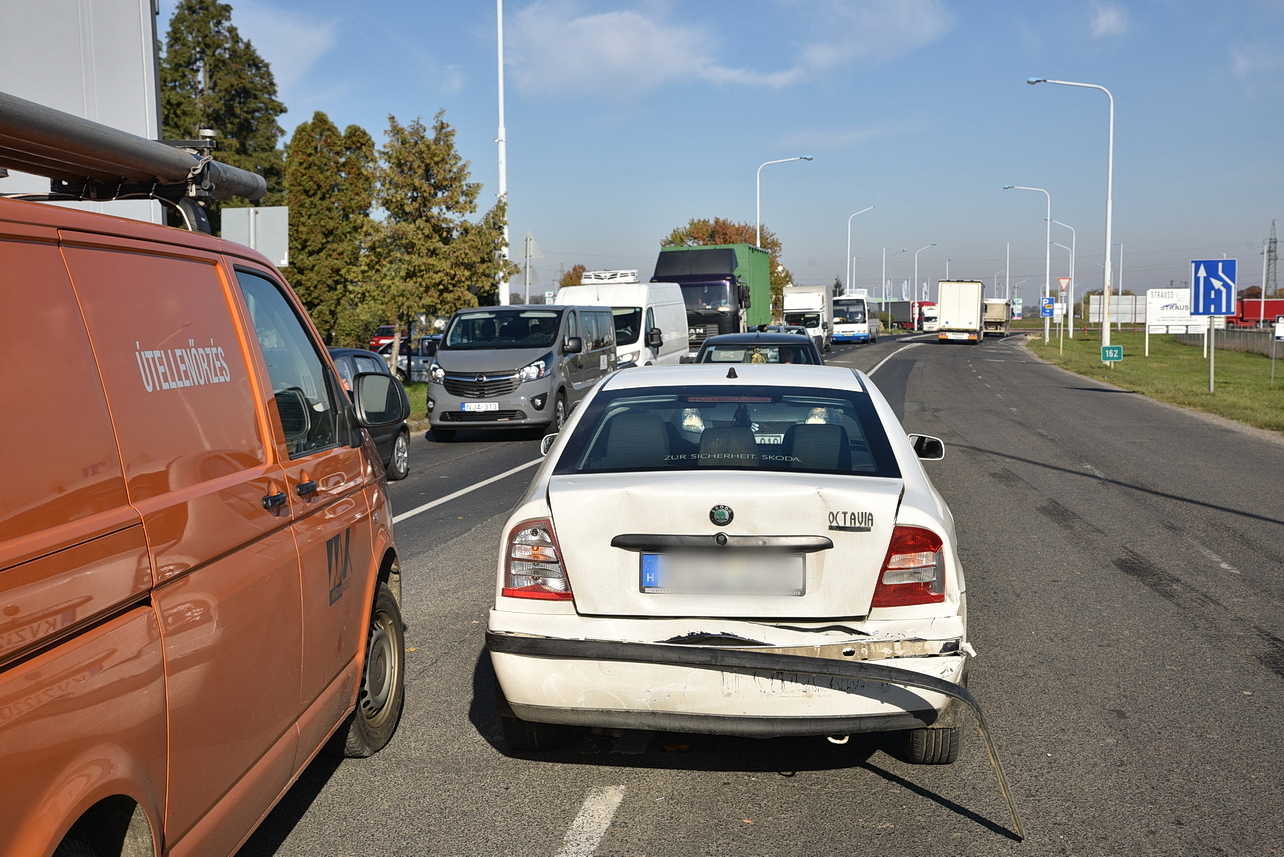 A Skoda utasa megsérült