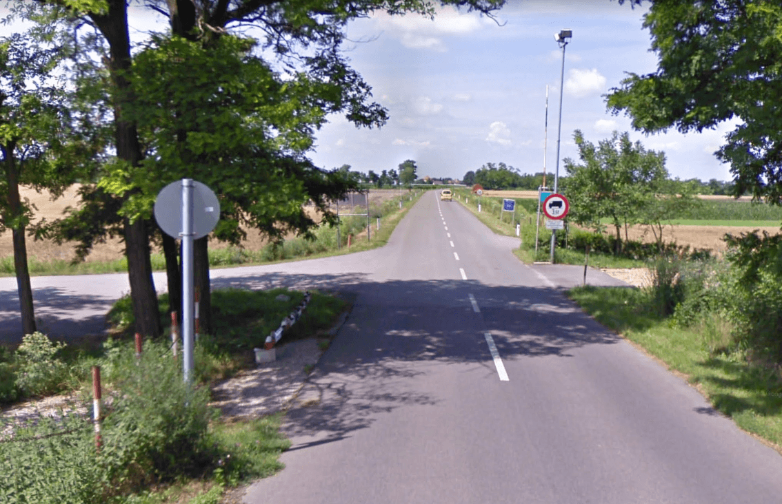 Az osztrák határ Jánossomorjánál Fotó Google Maps