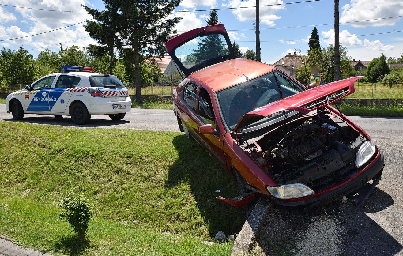 Méhcsípés után baleset Lukácsházán