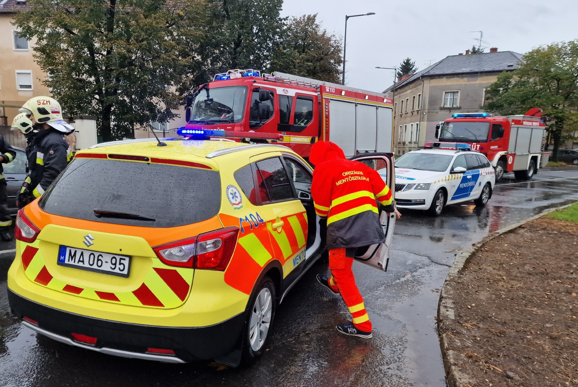 Opel hajtott egy érkező BMW elé Szombathelyen, a Honvéd téren