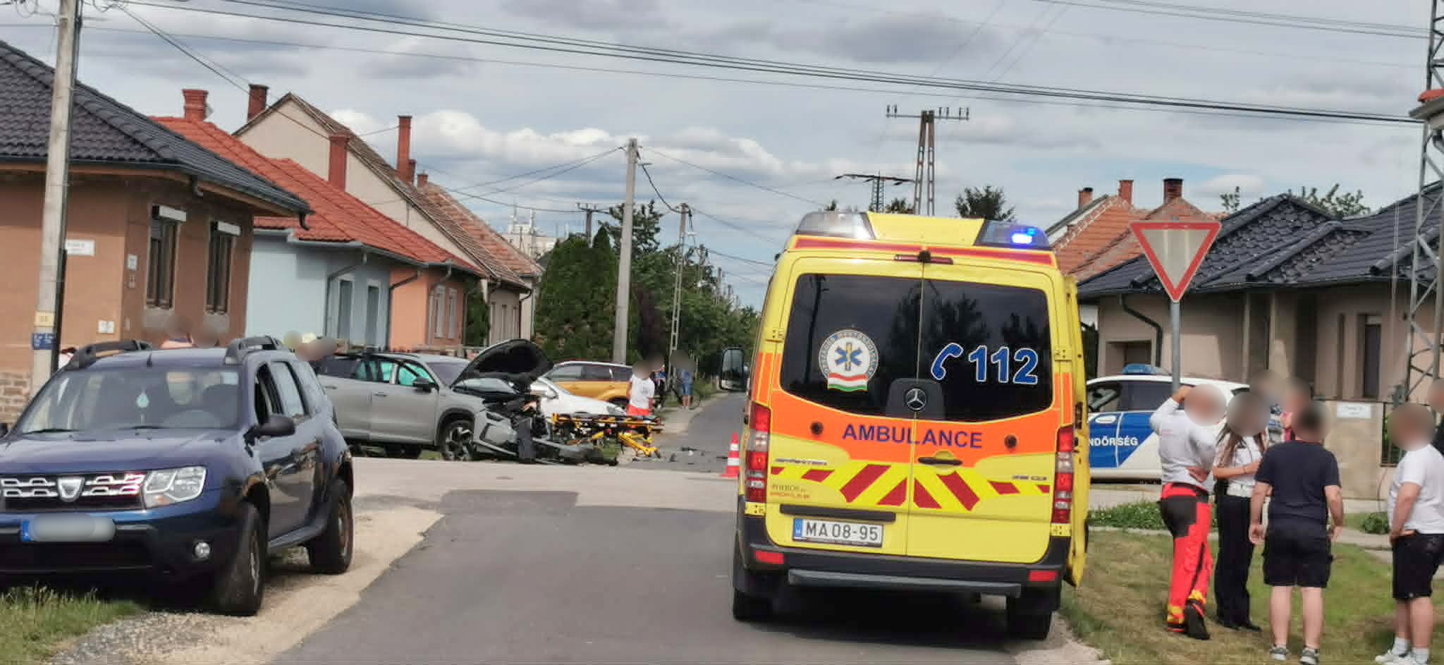 Négyen megsérültek Sárváron - Toyota hajtott Skoda elé kereszteződésben