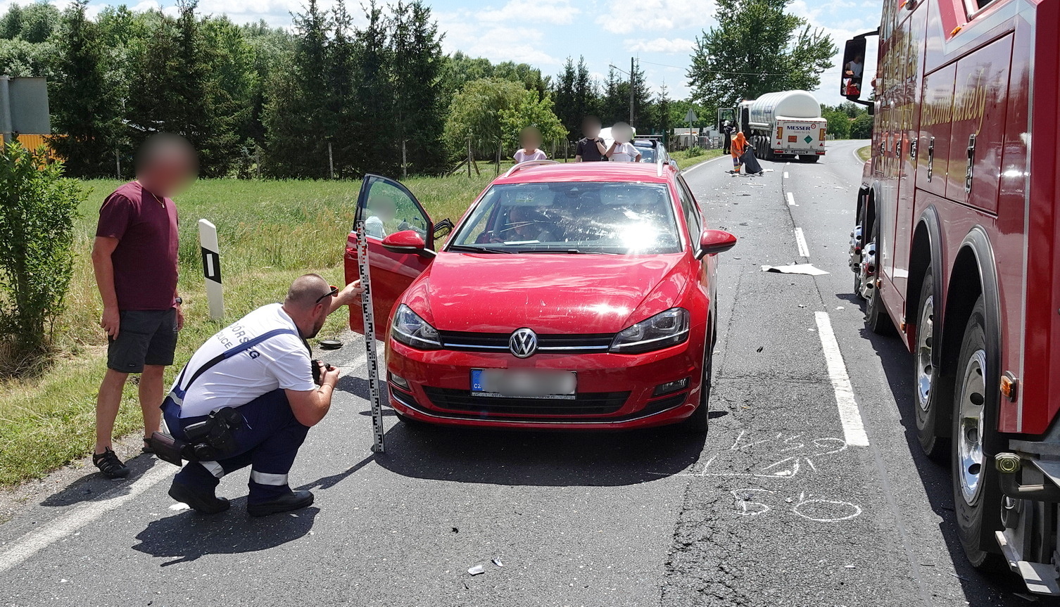 Kamera rögzítette az ütközést: Ford ütközött MAN tartályautóval a 86-os főúton, Szombathely közelében