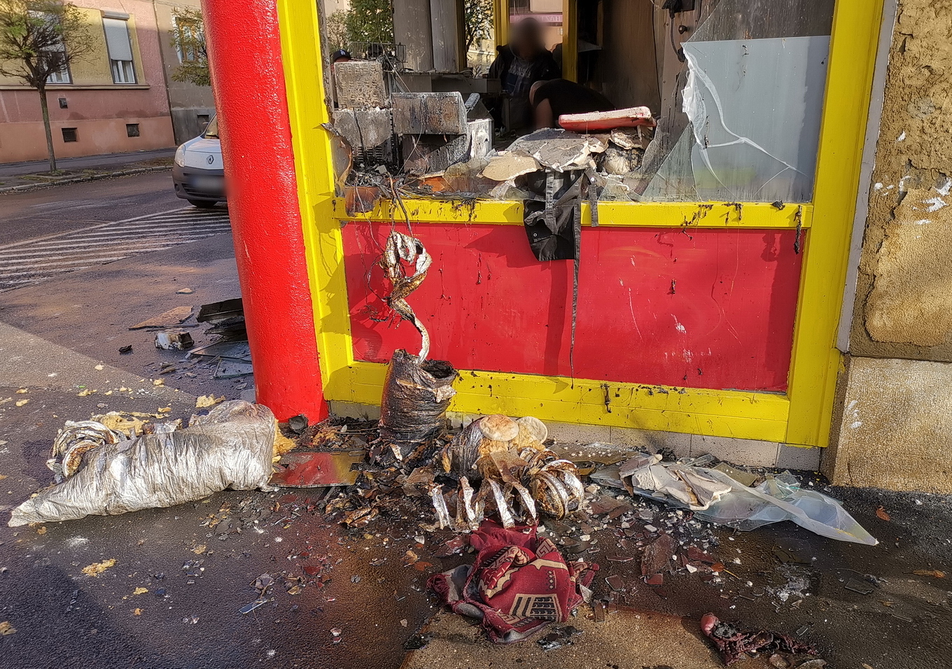 Kiégett egy gyrosos Szombathelyen