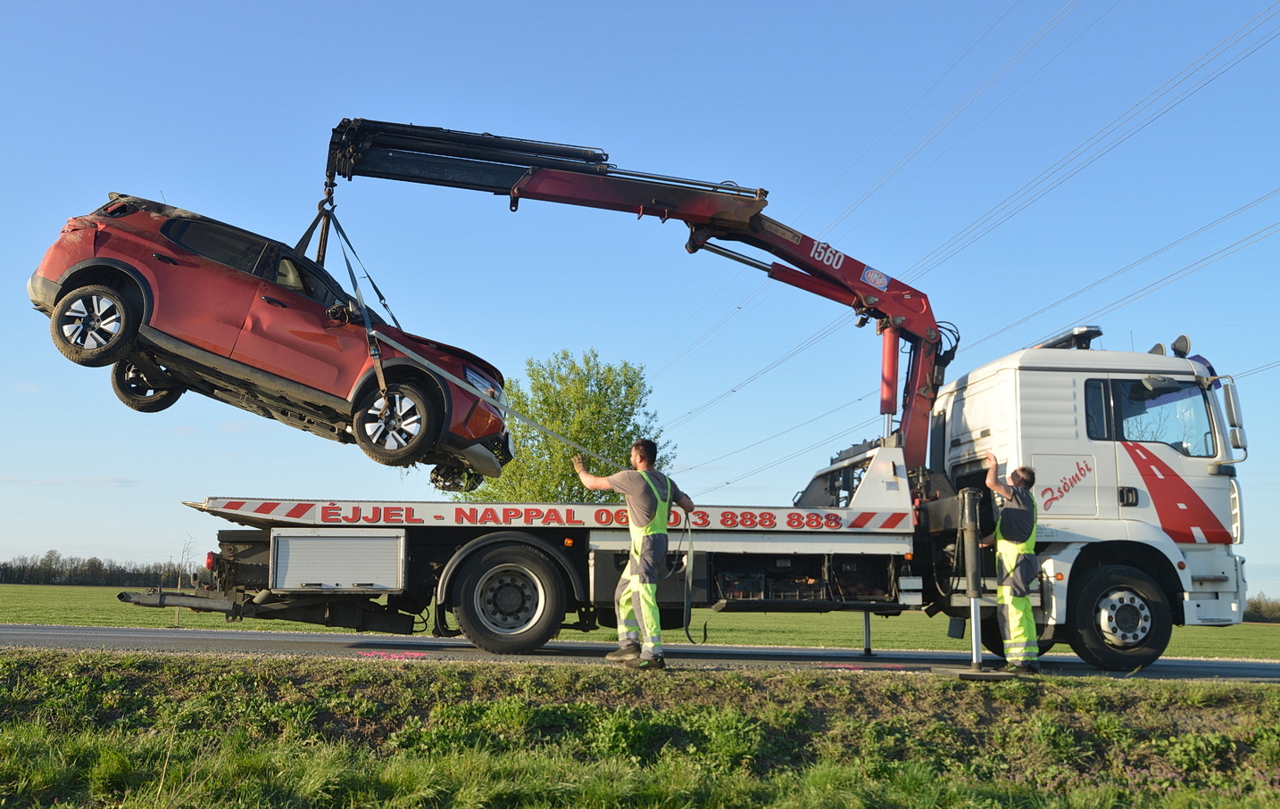 Opel és Toyota ütközött érintőlegesen Tanakajd közelében, a 87-es főúton