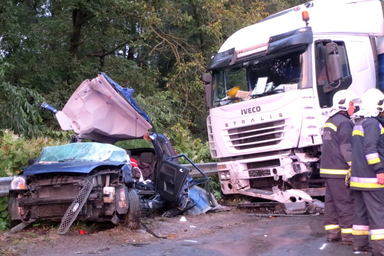 Súlyos baleset Vasvárnál, a 8-as főúton