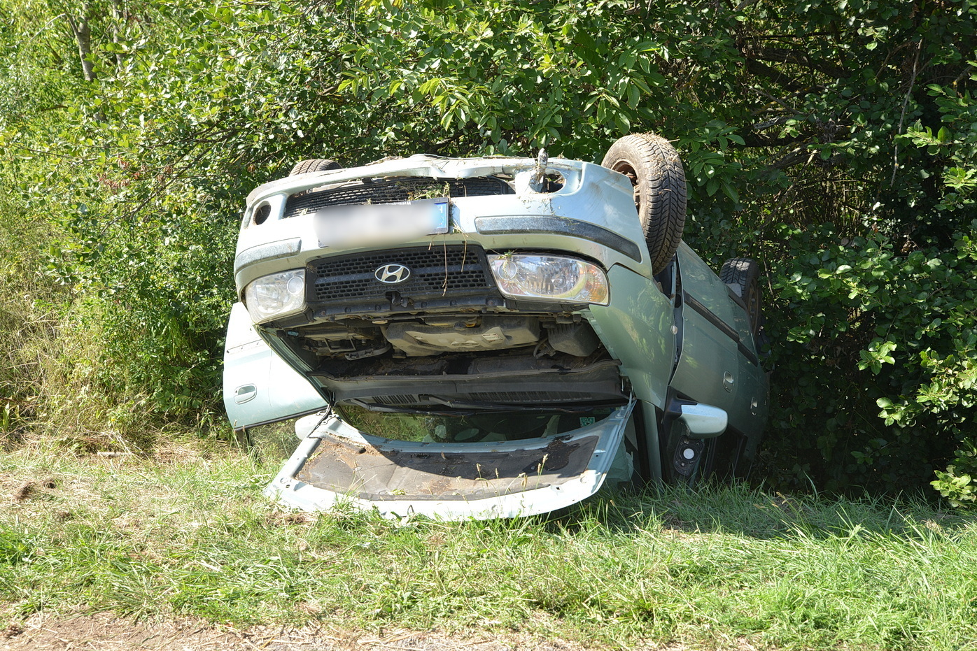 Frontális balesetet hárított egy Citroen vezetője - Hyundai tért át a sávjába Kissomlyó közelében, a 84-es főúton