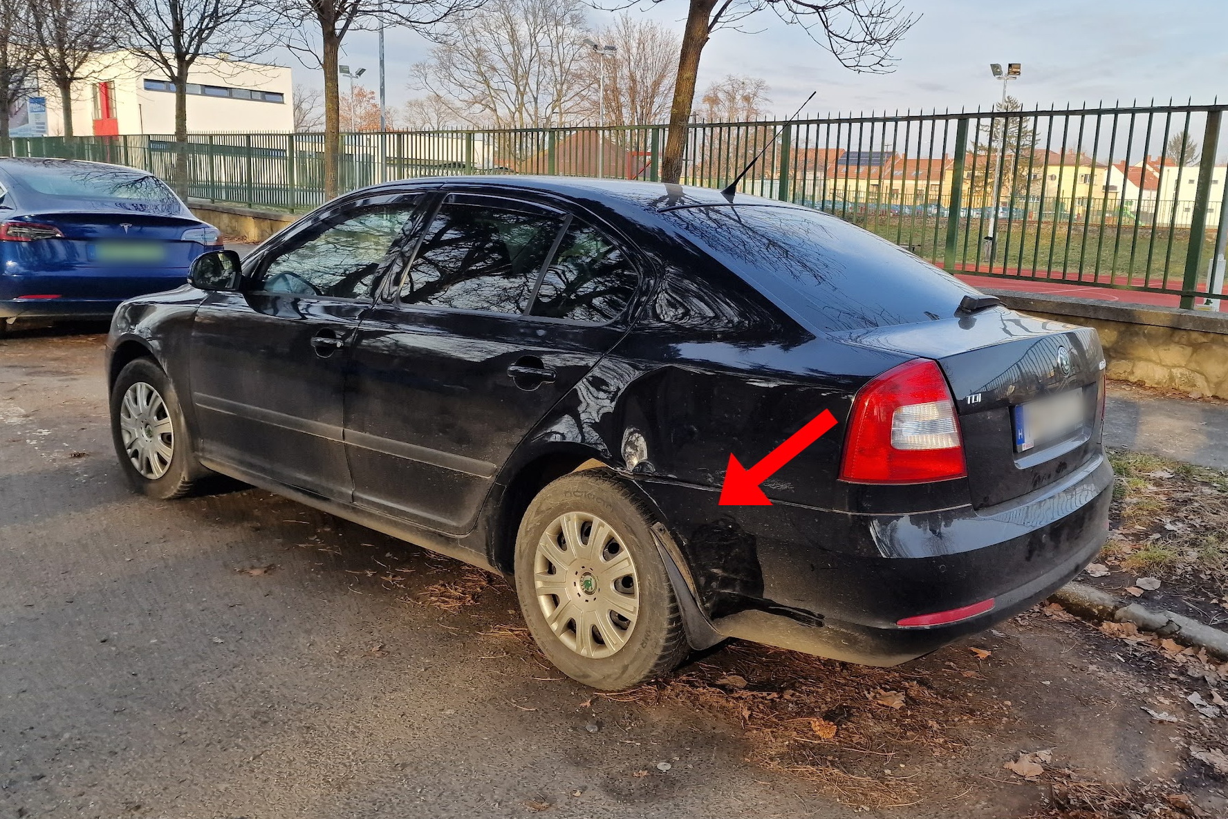 A parkolóból figyelmetlenül elinduló Renault okozott balesetet Szombathelyen, a Markusovszky utcában