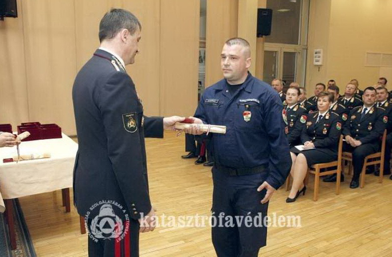 Elismerés hősi helytállásért