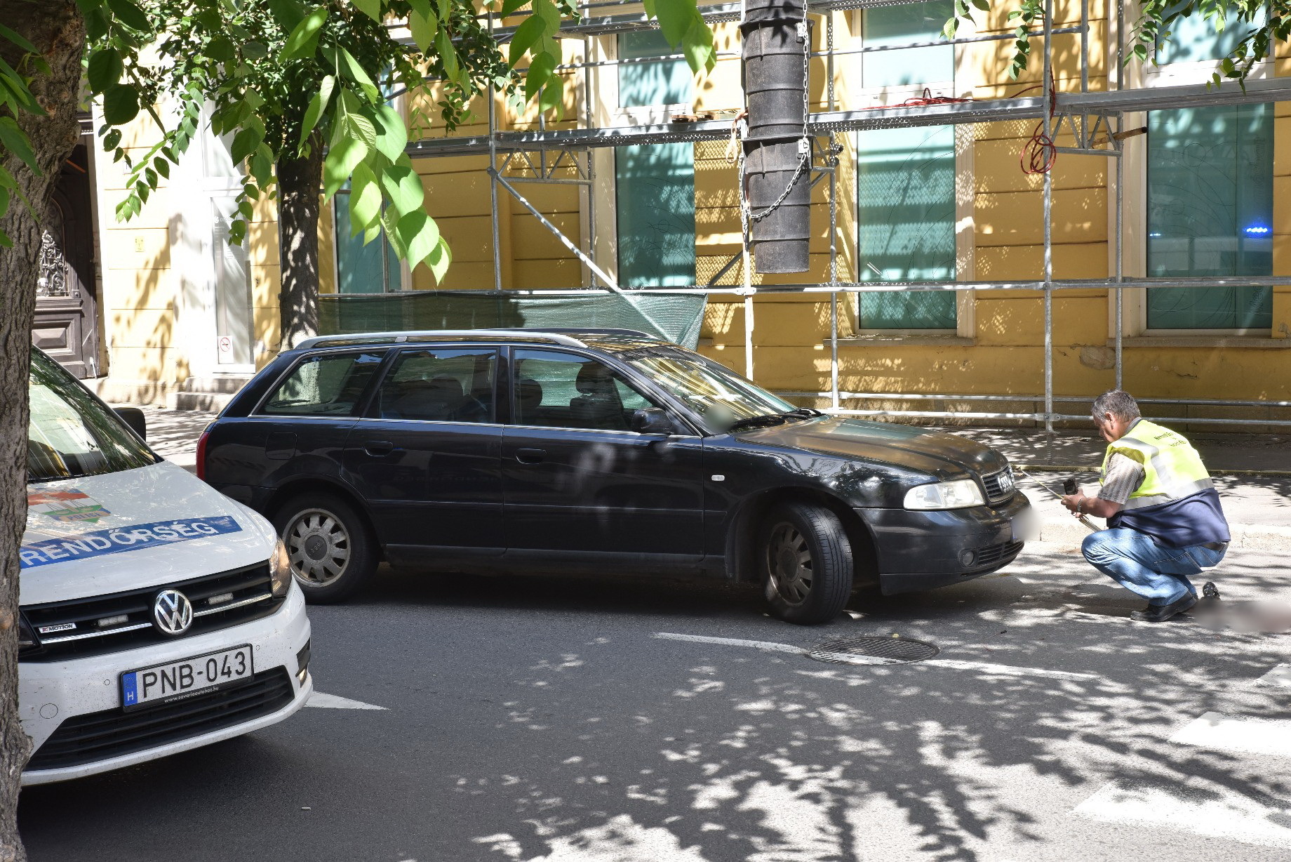 Életveszélyesen megsérült a kerékpárt toló asszony Szombathelyen - Audi ütötte el