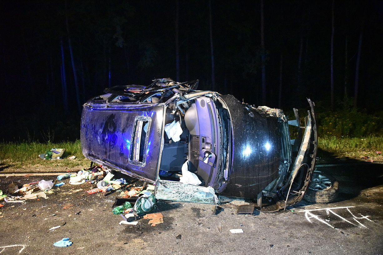A balesetben vétlen szlovákok nyaralni indultak, hatan sérültek meg a Fordban