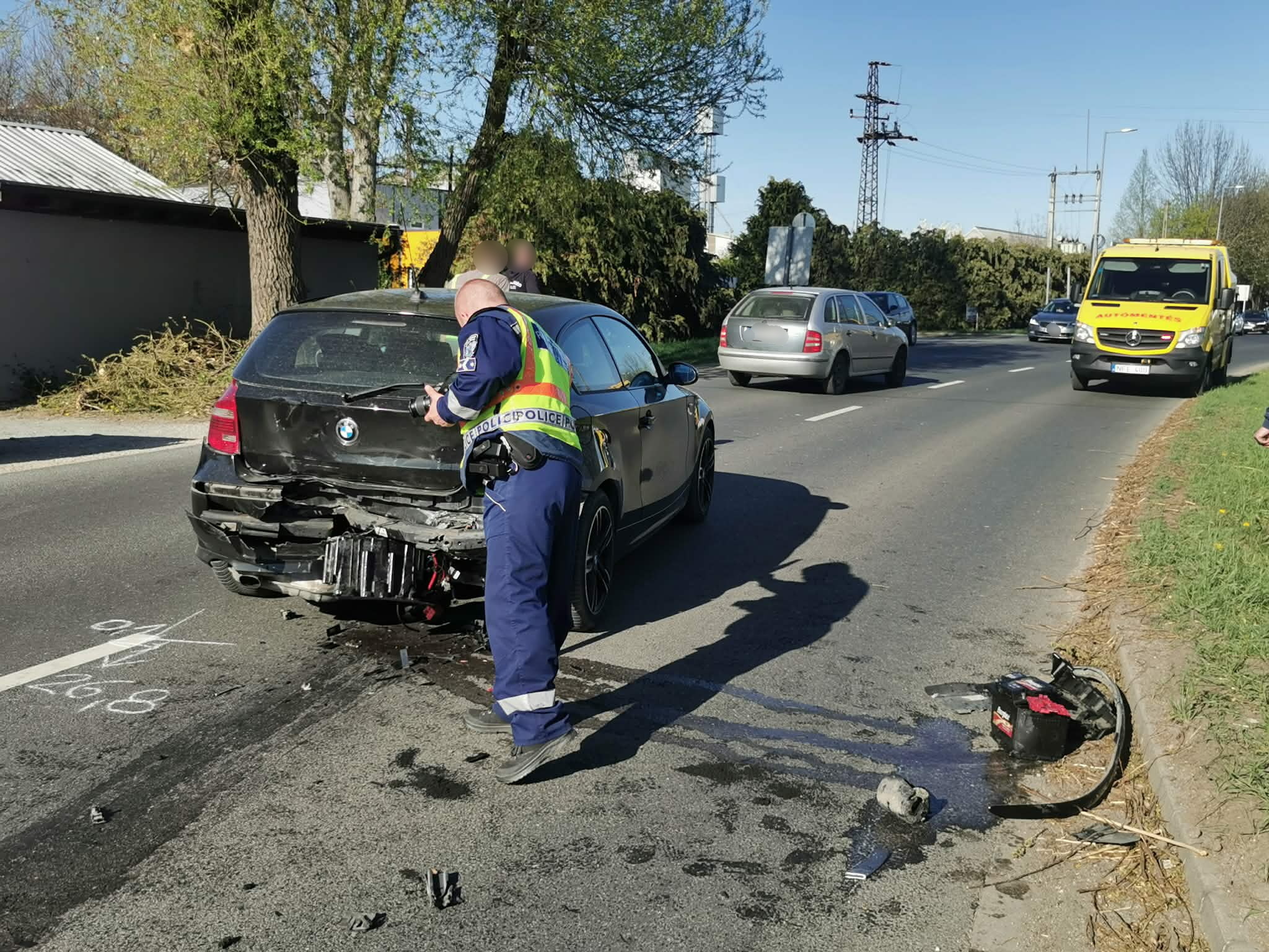 Elbambult a sofőr - BMW hátuljának ütközött egy Alfa Romeo Szombathelyen