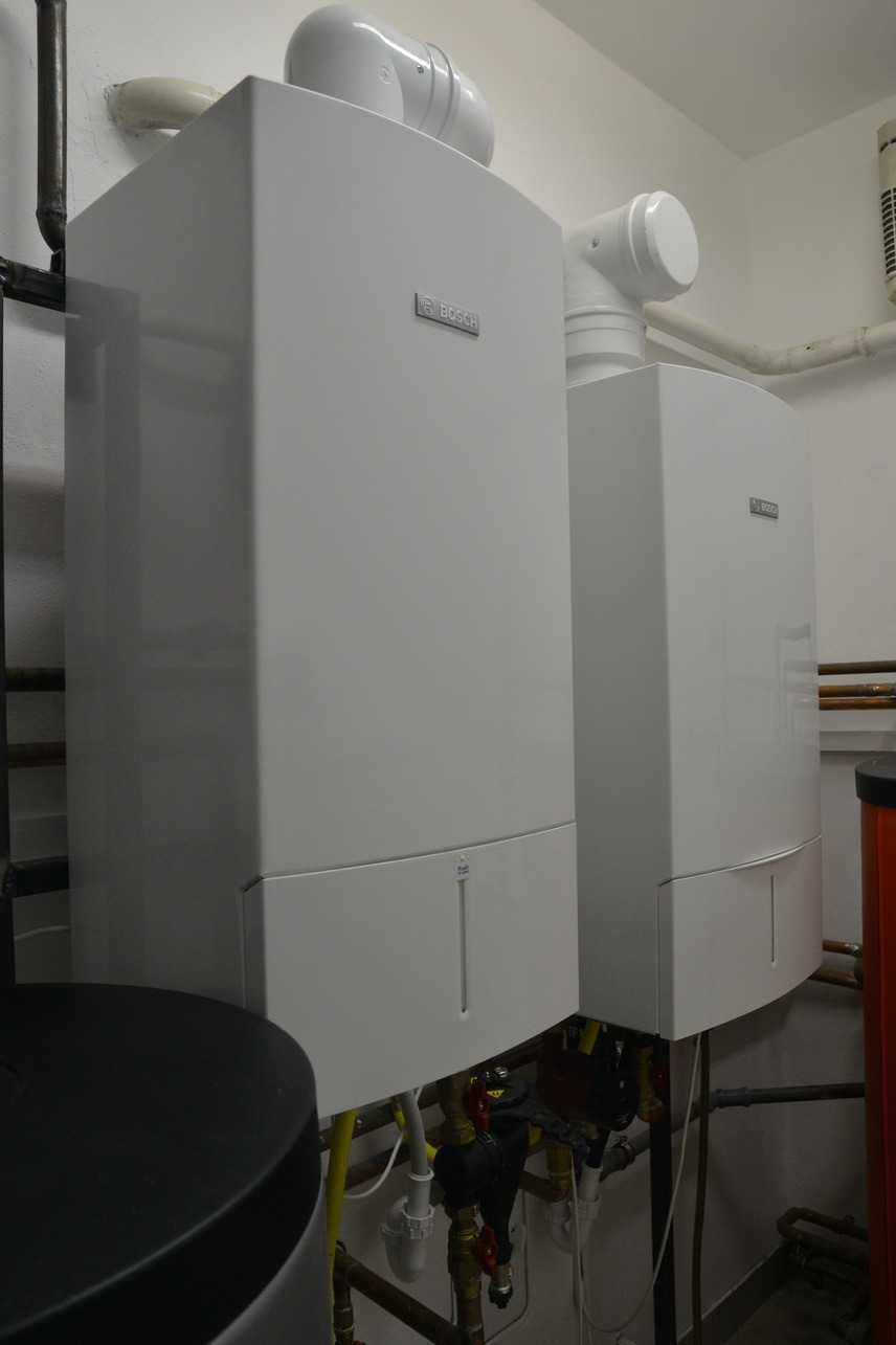 Biztonságos és energiatakarékos fűtésrendszert adtak át a Büki Mentőállomáson