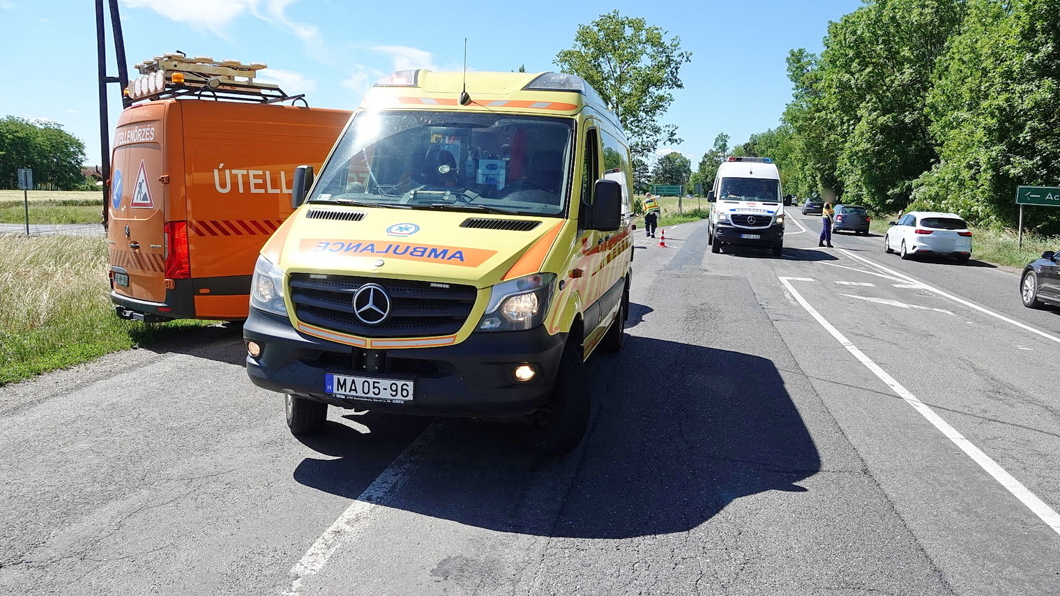 Suzuki kanyarodott Dacia elé a 87-es főúton, a kőszegfalvi elágazónál - hárman megsérültek