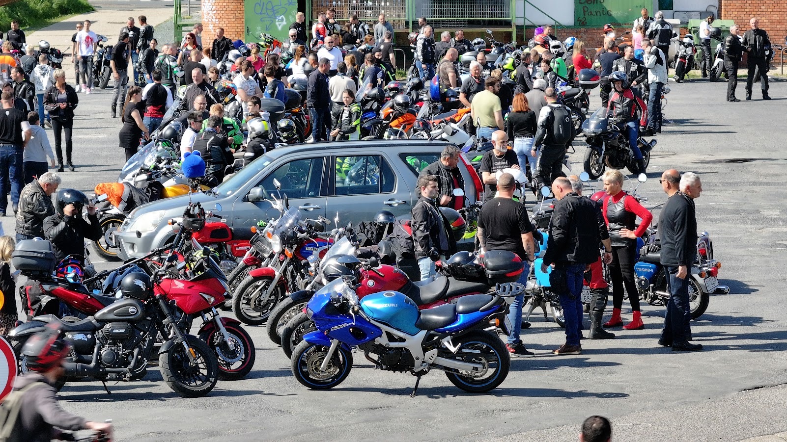 Szezonnyitó motoros felvonulás Szombathelyen