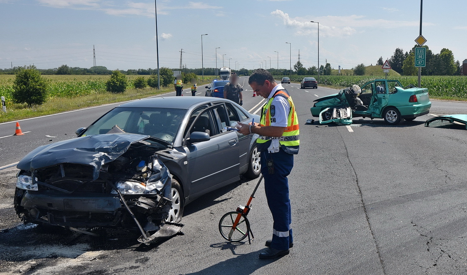 A VW vezetője a kórházban belehalt a sérüléseibe