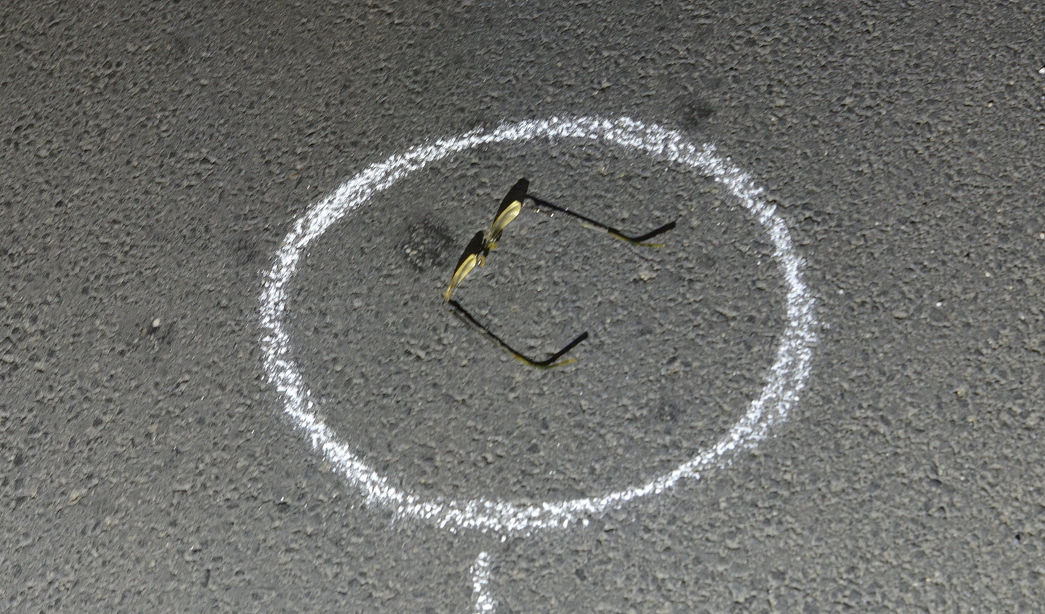 Egy csoportra figyelt az Opel sofőrje, amikor berobbant a szélvédő – súlyosan megsérült az elütött férfi Szombathelyen