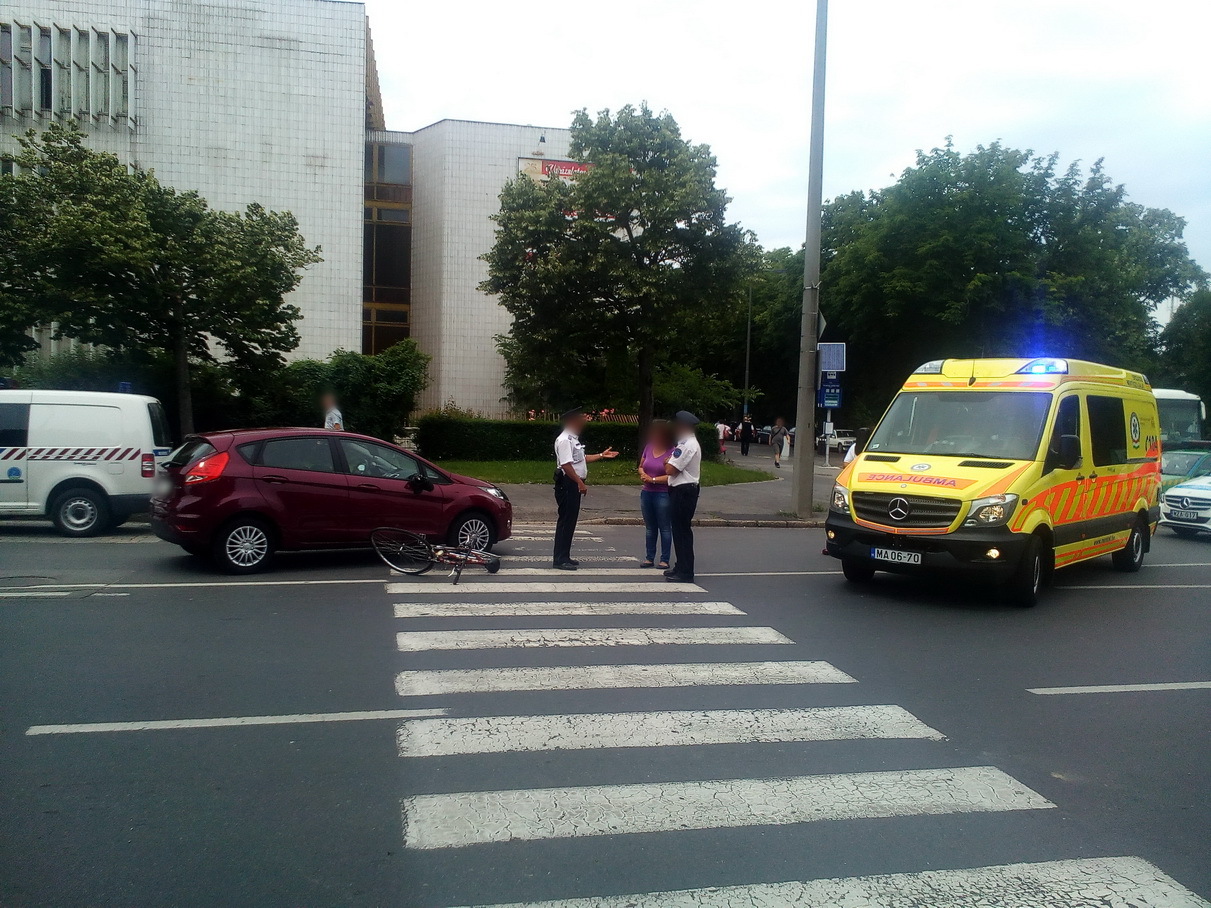 Autó elé vágott egy kerékpáros Szombathelyen 3.